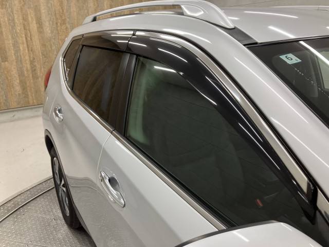 日産 エクストレイル 2.0 20Xi 2列車 4WDの中古車