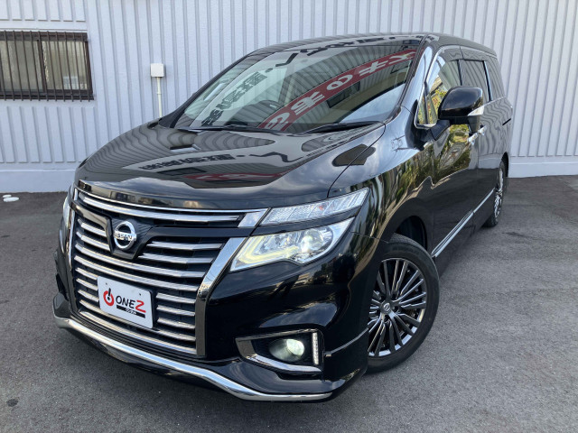 ご納車前には自社認証工場にてしっかり法定点検を行います！エンジンオイル・オイルエレメント・ワイパーゴム等の標準交換部品以外にも点検後交換が必要な消耗部品等も交換・整備致します