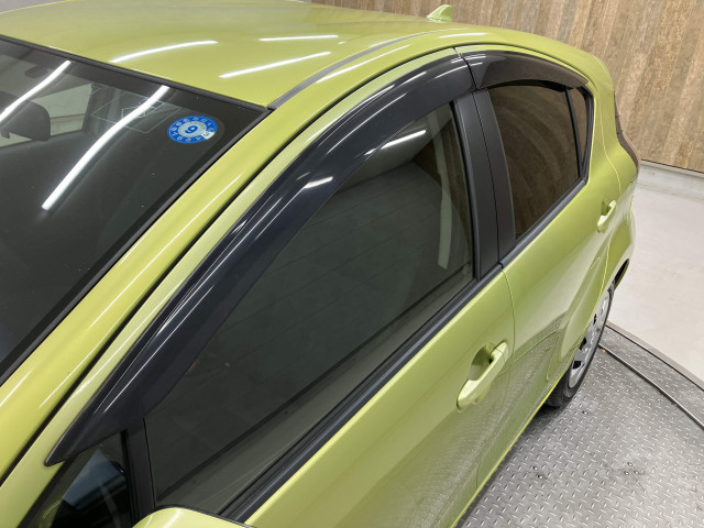 トヨタ アクア 1.5 Lの中古車