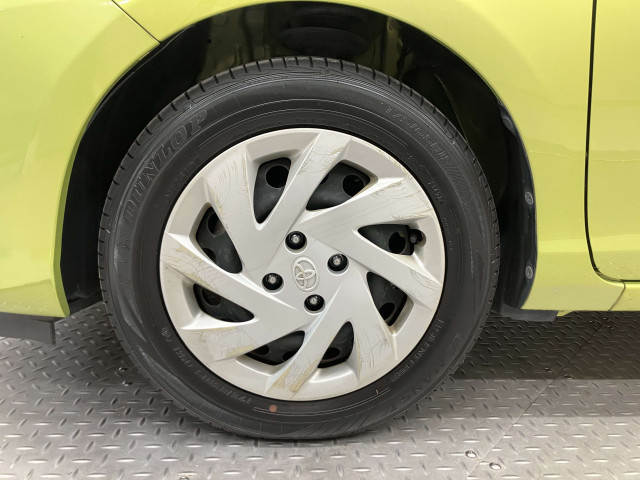 トヨタ アクア 1.5 Lの中古車
