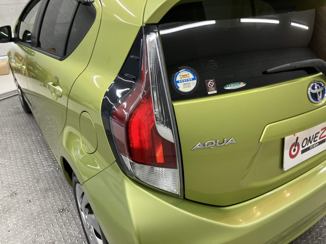 トヨタ アクア 1.5 Lの中古車