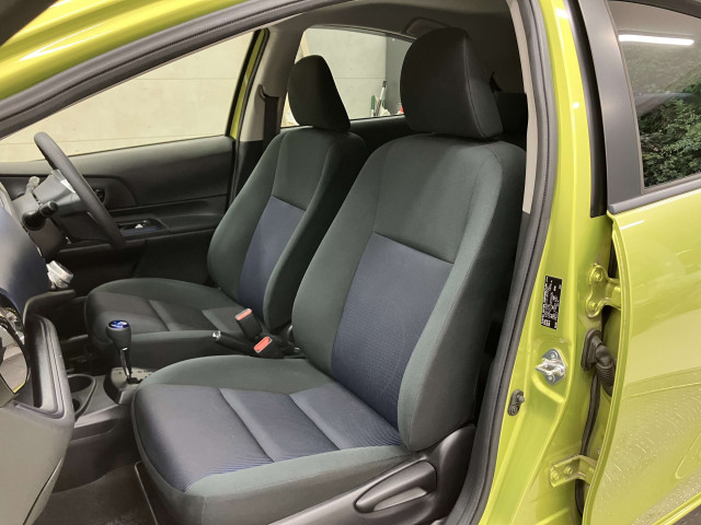 トヨタ アクア 1.5 Lの中古車