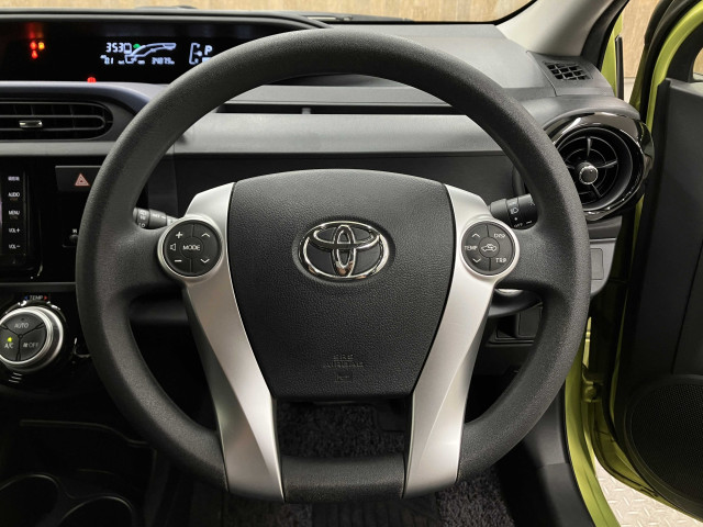 トヨタ アクア 1.5 Lの中古車