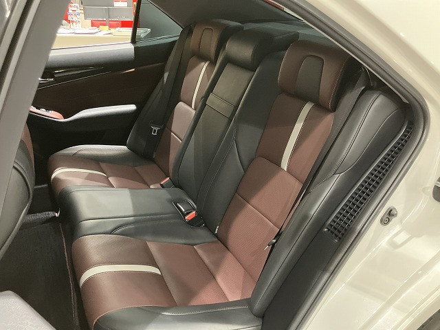 トヨタ クラウンアスリートハイブリッド ハイブリッド 2.5 S ブラックスタイルの中古車