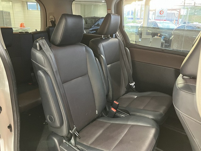 トヨタ エスクァイア 1.8 ハイブリッド Giの中古車