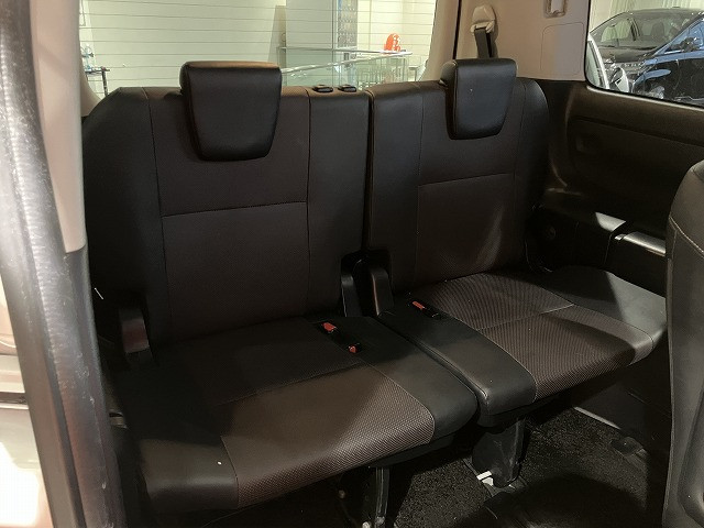 トヨタ エスクァイア 1.8 ハイブリッド Giの中古車