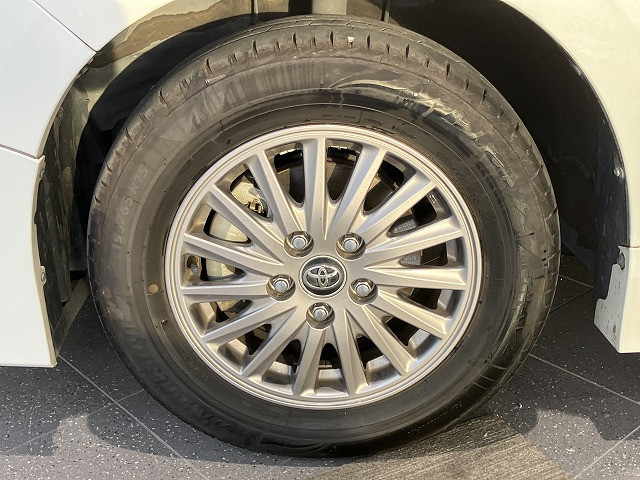 トヨタ エスクァイア 1.8 ハイブリッド Giの中古車