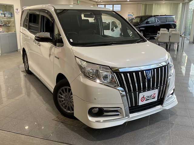 トヨタ エスクァイア 1.8 ハイブリッド Giの中古車
