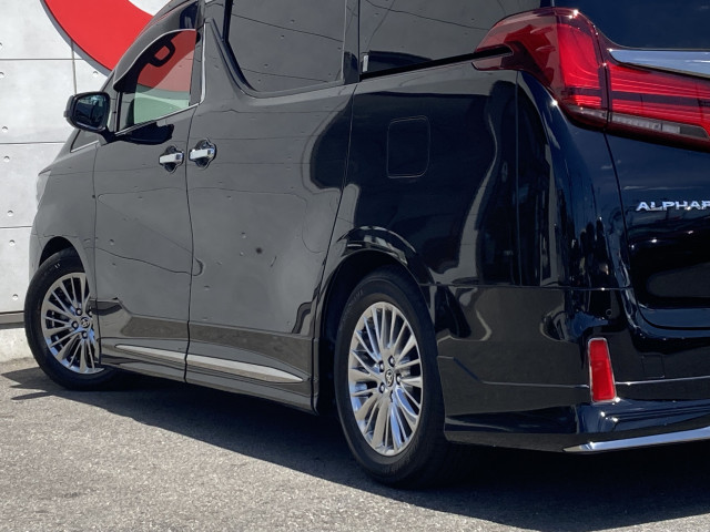 トヨタ アルファード ハイブリッド 2.5 S タイプゴールドⅢ E-Four 4WDの中古車