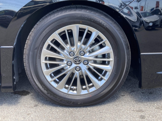 トヨタ アルファード ハイブリッド 2.5 S タイプゴールドⅢ E-Four 4WDの中古車