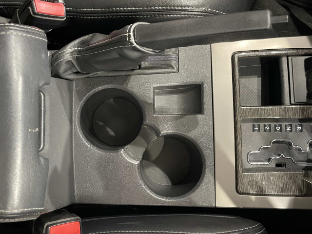 ジープ チェロキー リミテッド 4WDの中古車