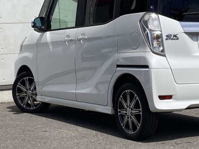 三菱 eKスペース 660 カスタム T eアシストの中古車