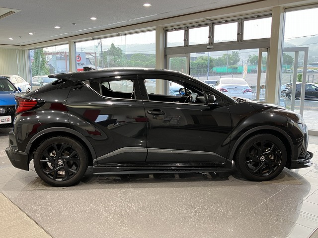 トヨタ C-HR ハイブリッド 1.8 G モード ネロ セーフティ プラスⅡの中古車