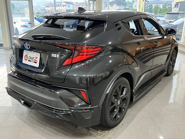 トヨタ C-HR ハイブリッド 1.8 G モード ネロ セーフティ プラスⅡの中古車