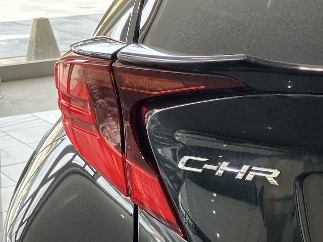 トヨタ C-HR ハイブリッド 1.8 G モード ネロ セーフティ プラスⅡの中古車