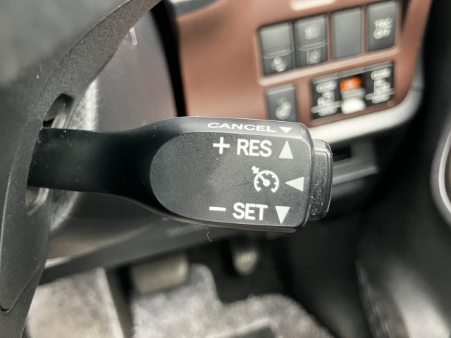 トヨタ エスクァイア 1.8 ハイブリッド Gi プレミアムパッケージの中古車