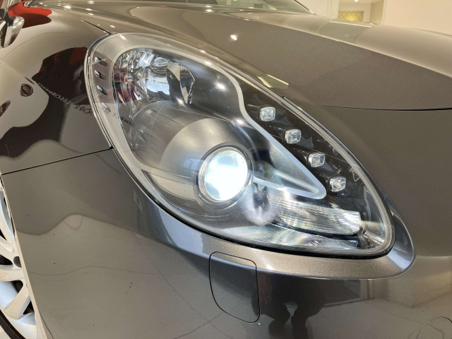アルファロメオ ジュリエッタ コンペティツォーネ ホワイトエディションの中古車