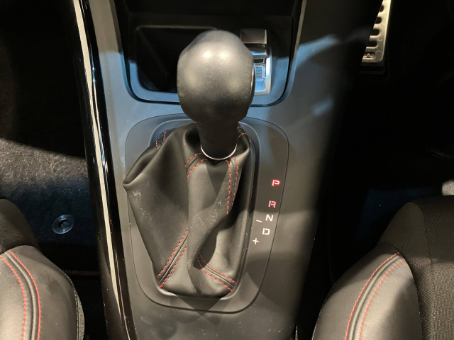 アルファロメオ ジュリエッタ コンペティツォーネ ホワイトエディションの中古車