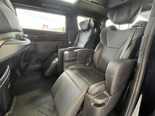 トヨタ アルファード ハイブリッド 2.5 Z E-Four 4WDの中古車