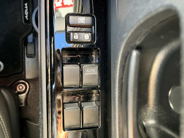 トヨタ アクア 1.5 S スタイルブラックの中古車