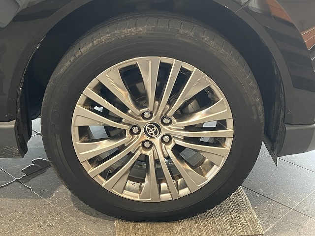 トヨタ ハリアー 2.0 Z レザーパッケージ 4WDの中古車