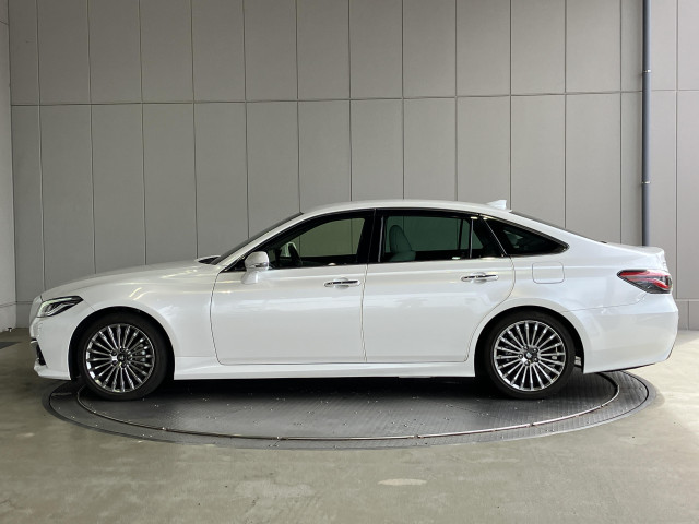 トヨタ クラウンハイブリッド ハイブリッド 2.5 Gの中古車