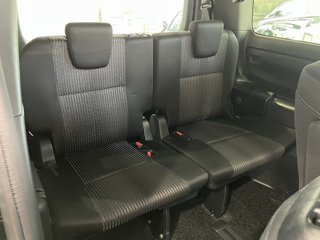 トヨタ ヴォクシー 1.8 ハイブリッド ZS 煌の中古車