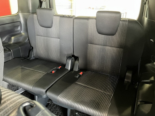 トヨタ ヴォクシー 1.8 ハイブリッド ZS 煌の中古車