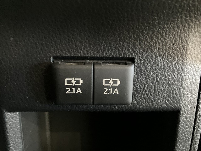 トヨタ ヴォクシー 1.8 ハイブリッド ZS 煌の中古車