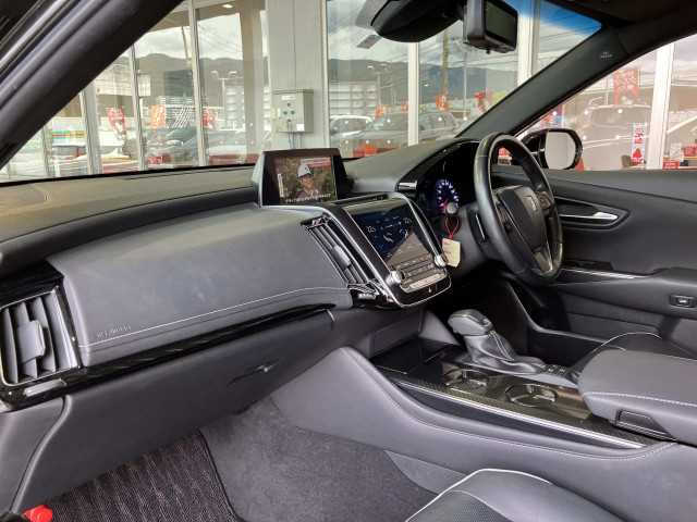 トヨタ クラウン ハイブリッド 2.5 RS アドバンスの中古車