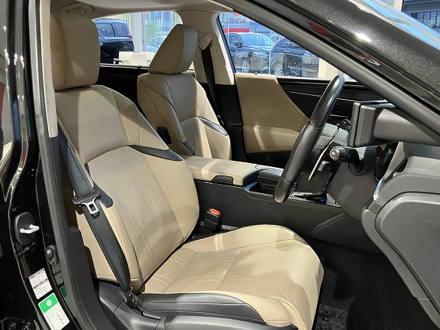 レクサス ES 300h バージョンLの中古車