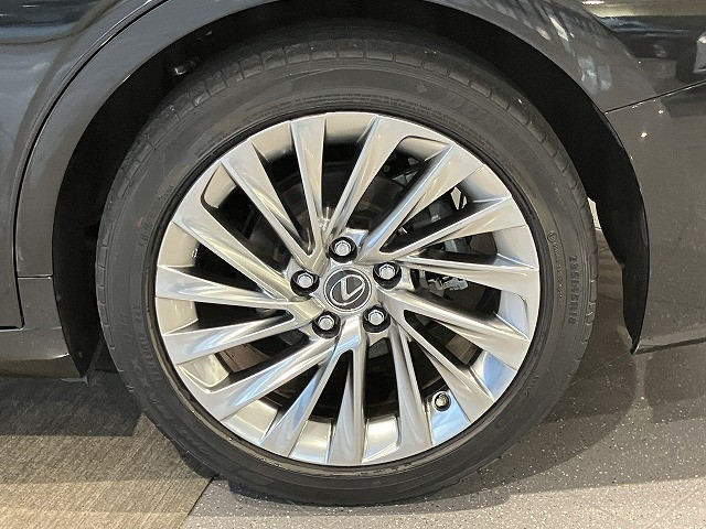 レクサス ES 300h バージョンLの中古車