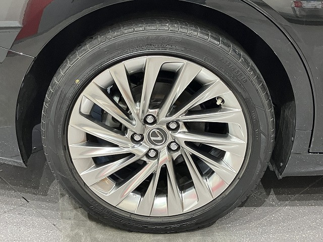 レクサス ES 300h バージョンLの中古車