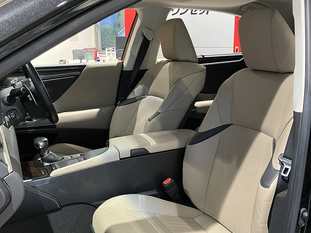 レクサス ES 300h バージョンLの中古車