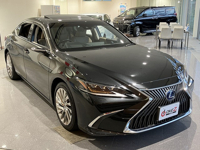 レクサス ES 300h バージョンLの中古車