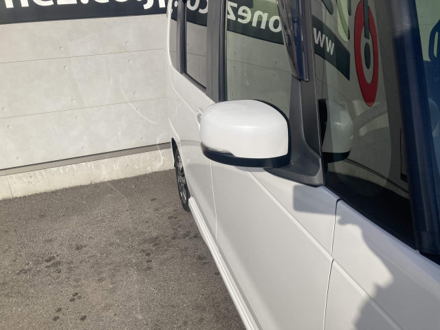 ホンダ N-BOX カスタム 660の中古車