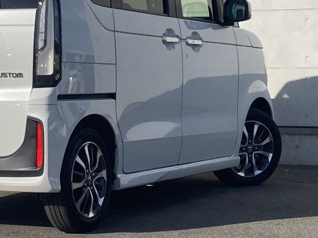 ホンダ N-BOX カスタム 660の中古車