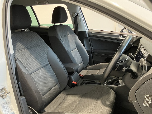 フォルクスワーゲン ゴルフ TSI コンフォートライン マイスターの中古車