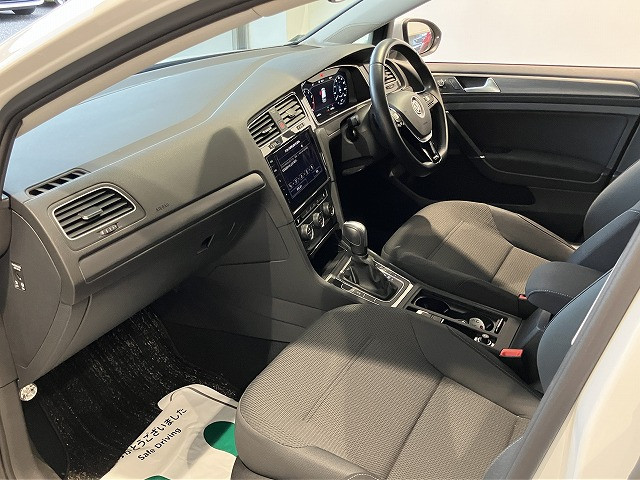 フォルクスワーゲン ゴルフ TSI コンフォートライン マイスターの中古車