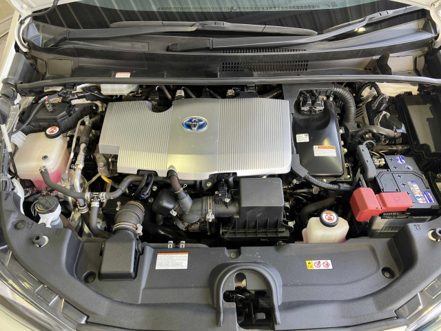 トヨタ プリウス 1.8 S ツーリングセレクションの中古車