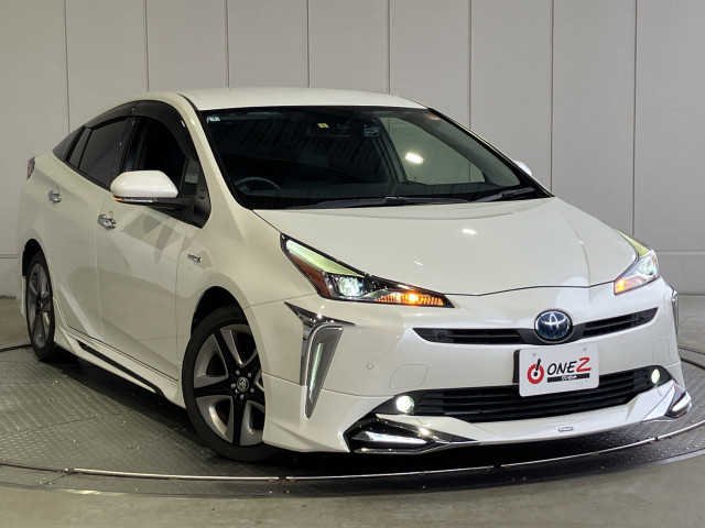 トヨタ プリウス 1.8 S ツーリングセレクションの中古車
