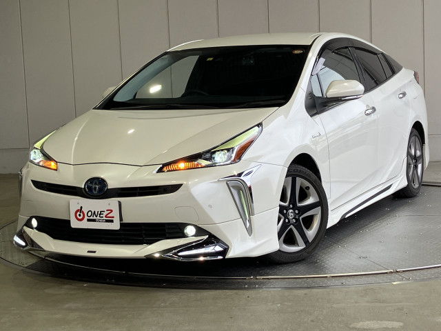 トヨタ プリウス 1.8 S ツーリングセレクションの中古車