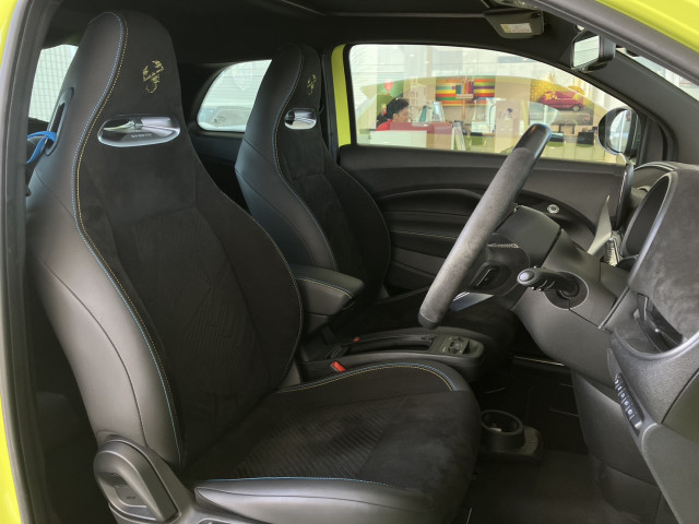 アバルト 500E ツーリズモの中古車