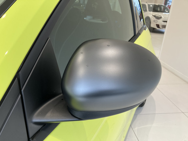 アバルト 500E ツーリズモの中古車