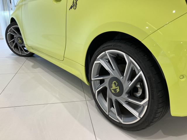 アバルト 500E ツーリズモの中古車