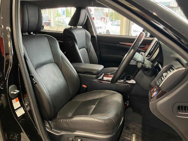 トヨタ クラウンマジェスタ 3.5 Fバージョンの中古車