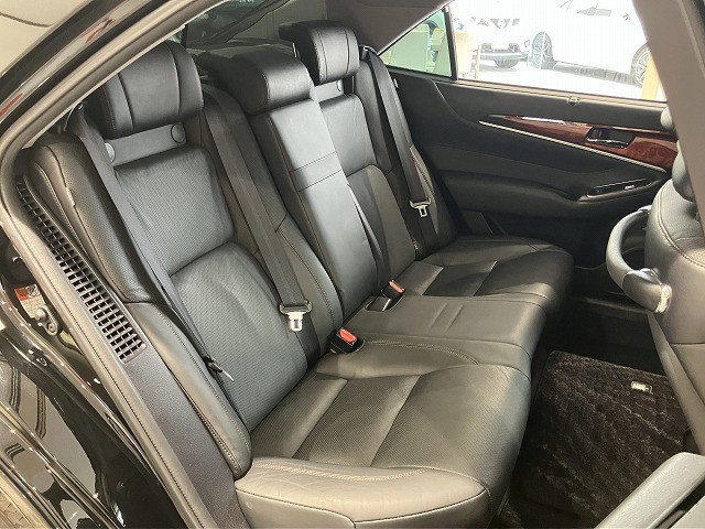 トヨタ クラウンマジェスタ 3.5 Fバージョンの中古車