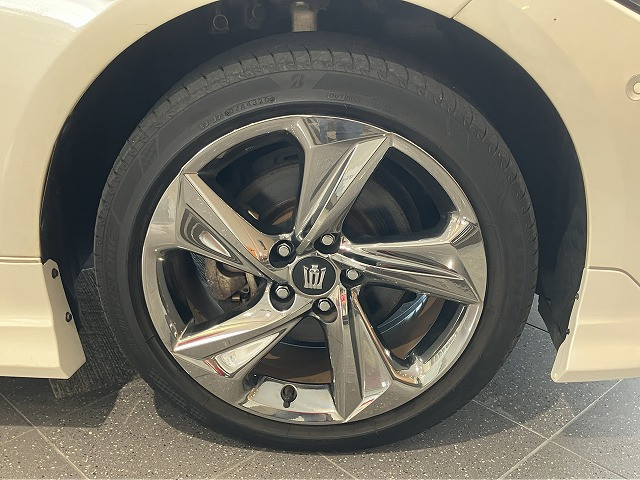トヨタ クラウン ハイブリッド 2.5 RS アドバンス Four 4WDの中古車