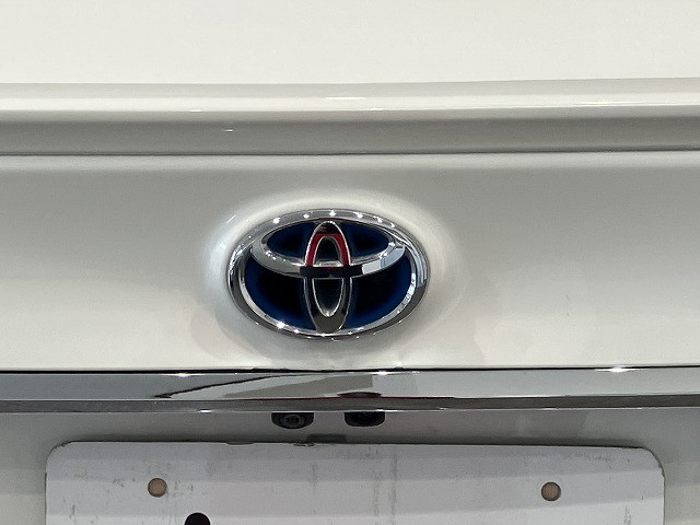 トヨタ クラウン ハイブリッド 2.5 RS アドバンス Four 4WDの中古車
