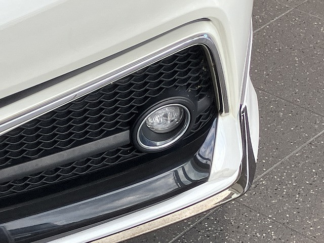 トヨタ クラウン ハイブリッド 2.5 RS アドバンス Four 4WDの中古車